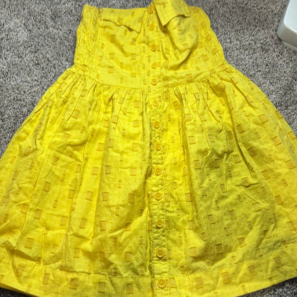 Yellow strapless dress